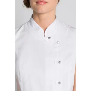 Chaqueta blanca cruzada Dyneke 8242700: detalle del cuello y botones.
