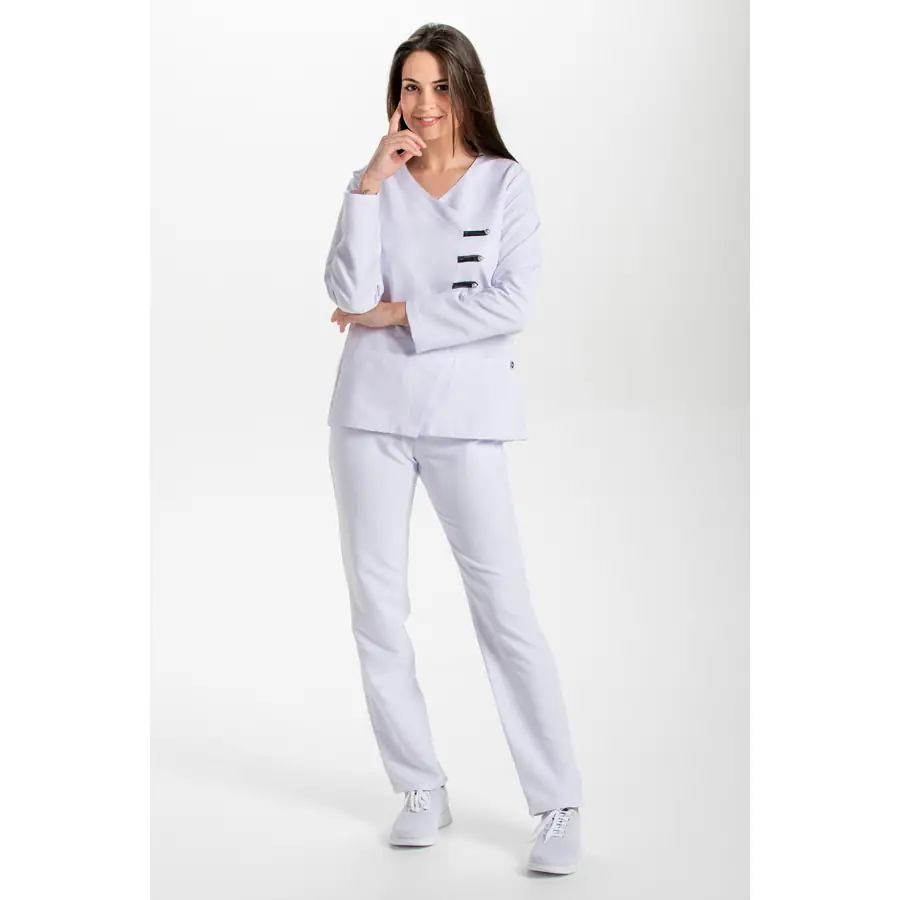 Chaqueta Dyneke 8258570 blanca manga larga presillas 4 Chaqueta presillas m/ blanca Dyneke 8258570: vista de cuerpo entero con modelo.