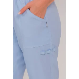 Pantalon celeste poliéster elástico cinta Dyneke 8268343: detalle de los bolsillos laterales del pantalón.