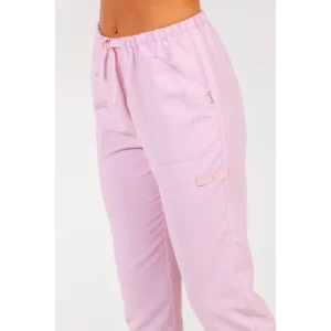 Pantalón rosa microfibra cinta Dyneke 8268521: detalle de la cintura y bolsillos laterales.