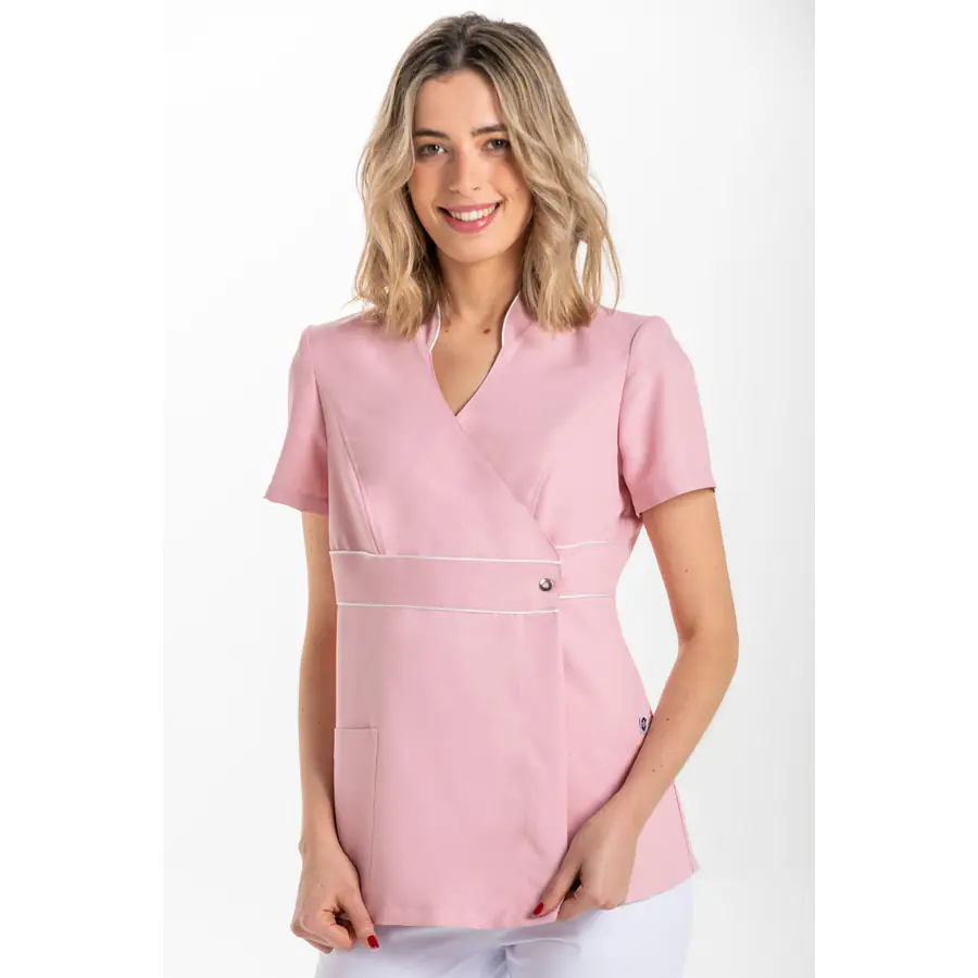 Chaqueta Dyneke 8299481 Pekín rosa con vivos de raso 3 Chaqueta pekin rosa vivos raso Dyneke 8299481: vista frontal con modelo.