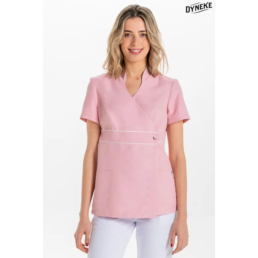 Chaqueta Dyneke 8299481 Pekín rosa con vivos de raso 1 Chaqueta pekin rosa vivos raso Dyneke 8299481: vista frontal con modelo.