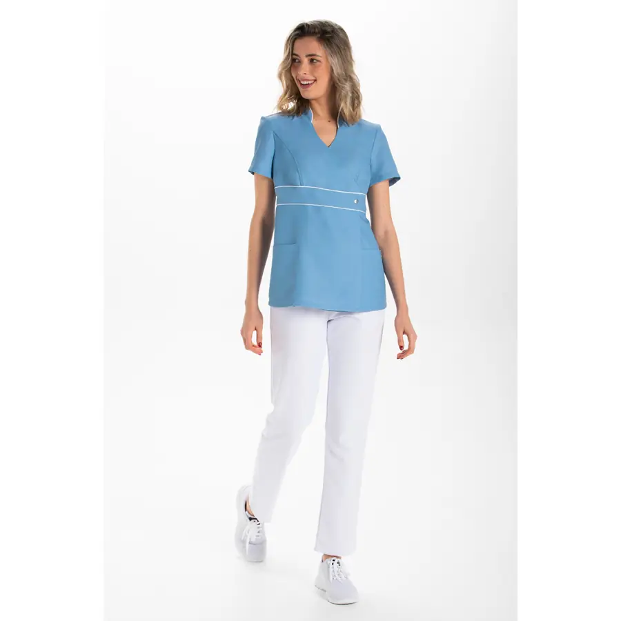 Chaqueta Dyneke 8299490 Pekín azul dénim con raso blanco 3 Chaqueta pekin azul vivos raso Dyneke 8299490: vista de conjunto con modelo.