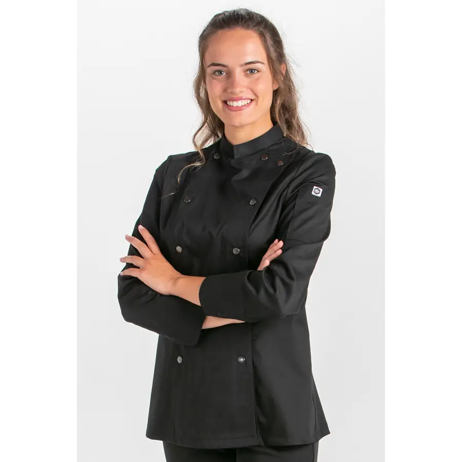 Chaqueta cocinera Dyneke 8448701 negra 3 Chaqueta cocinera corchetes rejilla negra Dyneke 8448701: vista frontal con modelo.