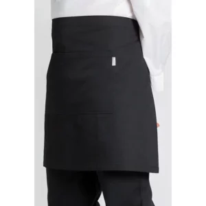 DELANTAL NEGRO Dyneke 8461701: detalle del bolsillo del delantal.
