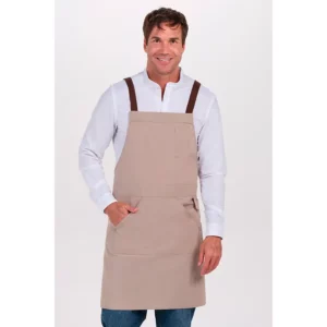 Delantal loneta beige bolsillo canguro Dyneke 8471396: vista frontal con modelo.