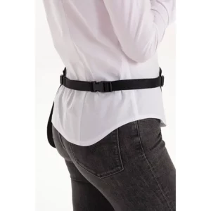 Delantal bandolera multibolsillos negro Dyneke 8491701: vista trasera del cinturón con modelo.