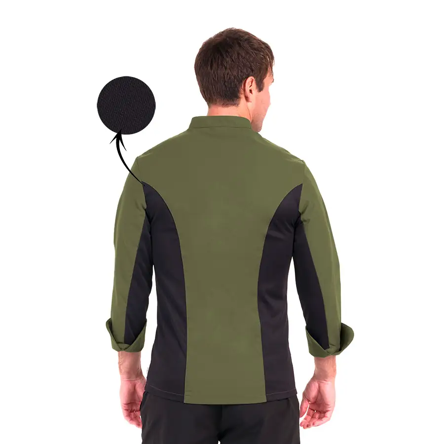 Chaqueta cocinero Dyneke 8502358 caqui/negra 2 Chaqueta cocinero caqui con rejilla negra Dyneke 8502358: vista trasera con modelo.
