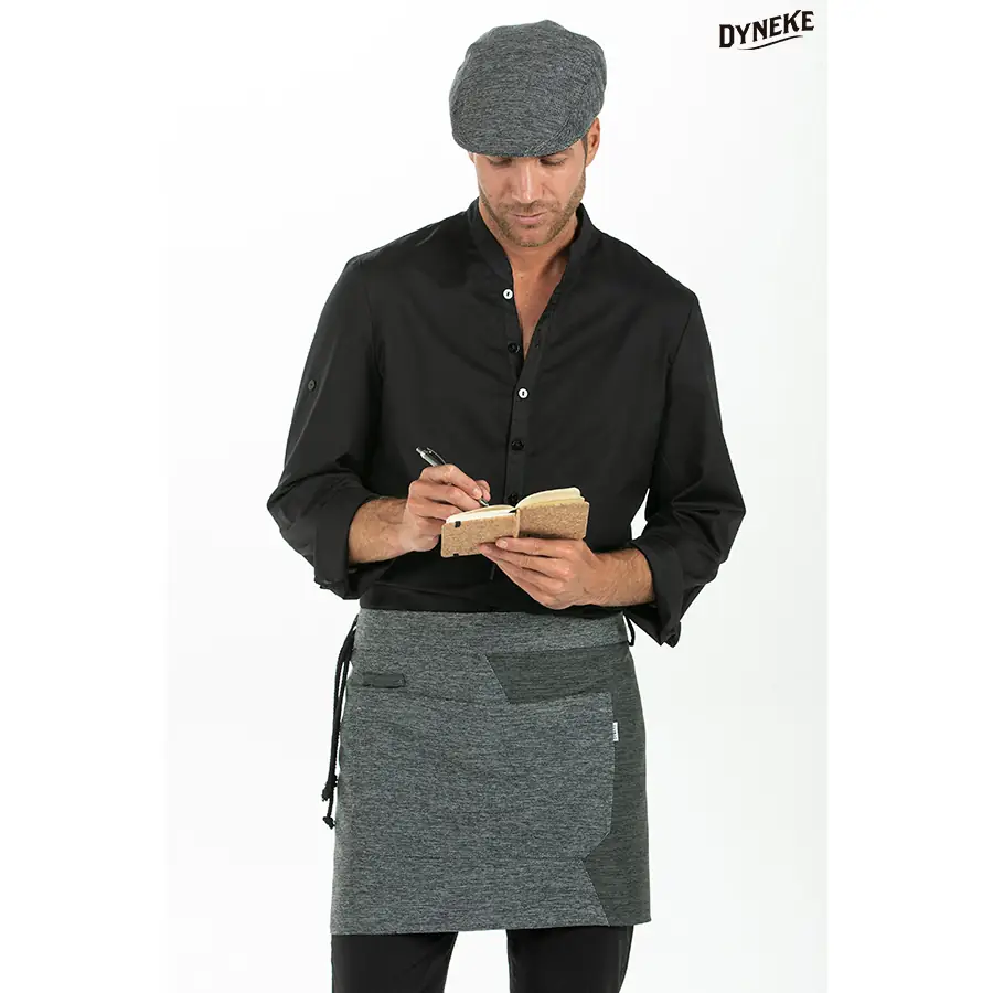Delantal corto Dyneke 8529376 gris bicolor 1 Delantal corto bicolor gris Dyneke 8529376: vista frontal con modelo.