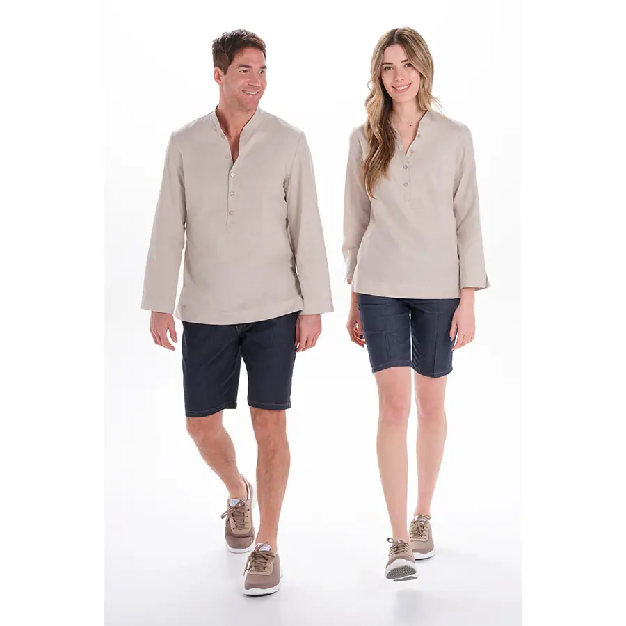 Camisa Dyneke 8535832 Arenasmar de mujer 4 Camisa hombre "arenasmar" beige Dyneke 8534832: vista de conjunto con dos modelos.