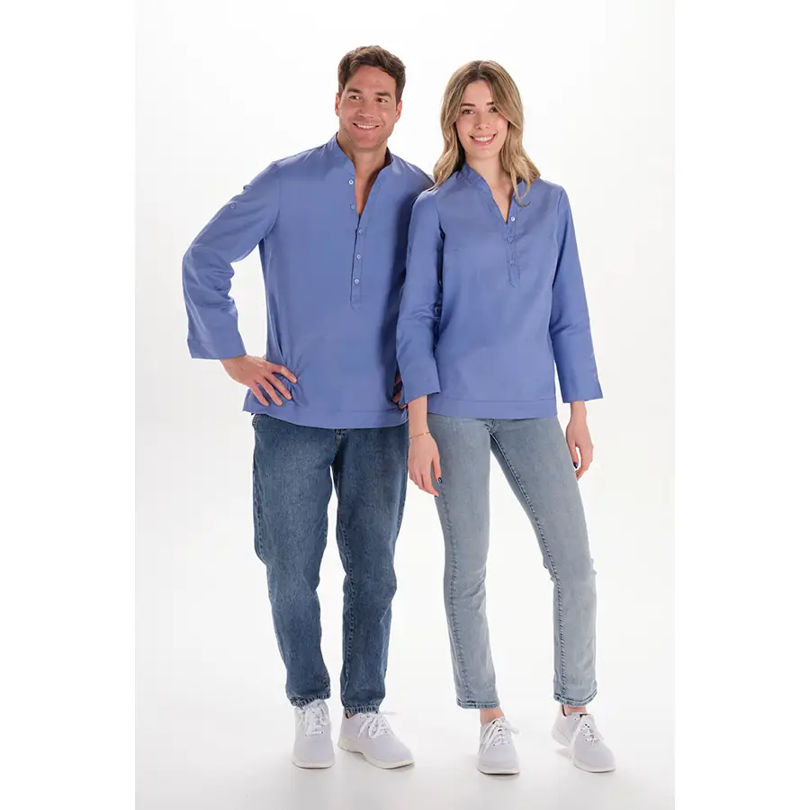 Camisa Dyneke 8535818 Arenasmar de mujer 4 Camisa mujer "arenasmar" azul Dyneke 8535818: vista de conjunto con dos modelos.