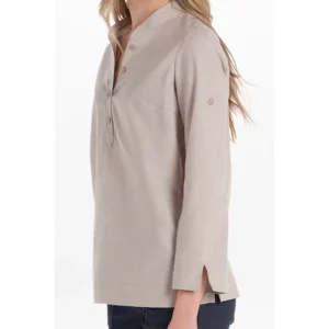 Camisa mujer "arenasmar" beige Dyneke 8535832: detalle lateral de la manga y bajo.