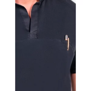 Polo hombre cuello mao pique negro Dyneke 8541111: detalle del cuello y bolsillo.