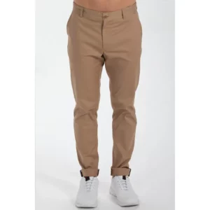 Pantalon chino cbro beig Dyneke 8545537: vista frontal del pantalón con modelo.