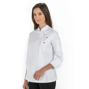 Chaqueta cocinera hebillas blanca Dyneke 8557700: vista de tres cuartos con modelo.
