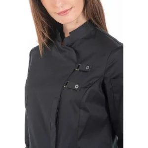 Chaqueta cocinera hebillas negra Dyneke 8557701: detalle del cuello y cierre.