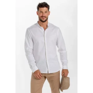Camisa caballero blanca cuello mao Dyneke 8571823: vista frontal con modelo.