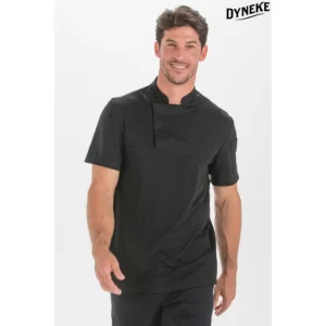 Camiseta negra caballero hostelería 'fusion' Dyneke 8577111: vista frontal con modelo.