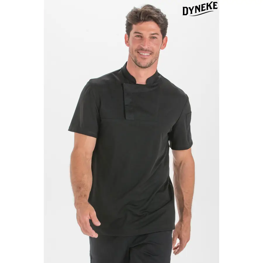 Camiseta Dyneke 8577111 Fusion negra de hombre 1 Camiseta negra caballero hostelería 'fusion' Dyneke 8577111: vista frontal con modelo.