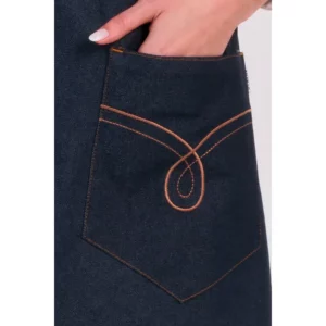 Delantal peto tejano cinta corredera Dyneke 8579775: detalle del bolsillo.