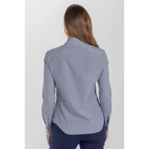 Camisa srta. bolsillo pecho m/l Dyneke 8596400: vista trasera con modelo.