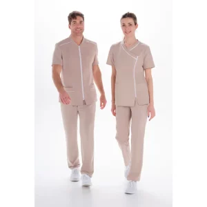 Chaqueta hombre microfibra elastica beige Dyneke 8620785: vista de conjunto con dos modelos.