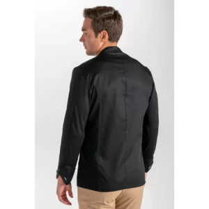 Chaqueta negra hosteleria botón madera Dyneke 8801701: vista trasera con modelo.