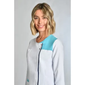 Chaqueta Srta.microfibra contrastes en turquesa y azul Dyneke 8817483: detalle del cuello y cierre.