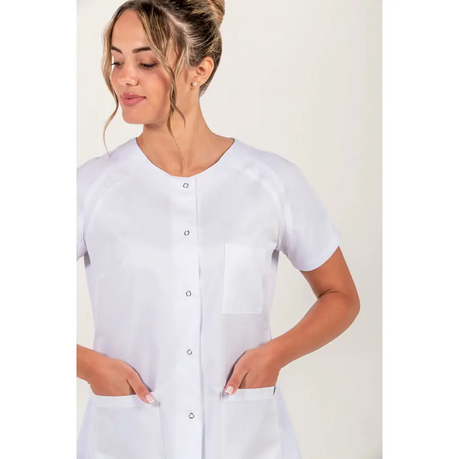 Chaqueta Dyneke 8820700 mujer raglán con rejilla 3 Chaqueta mujer m/c ranglan pespunte Dyneke 8820700: vista frontal con modelo.