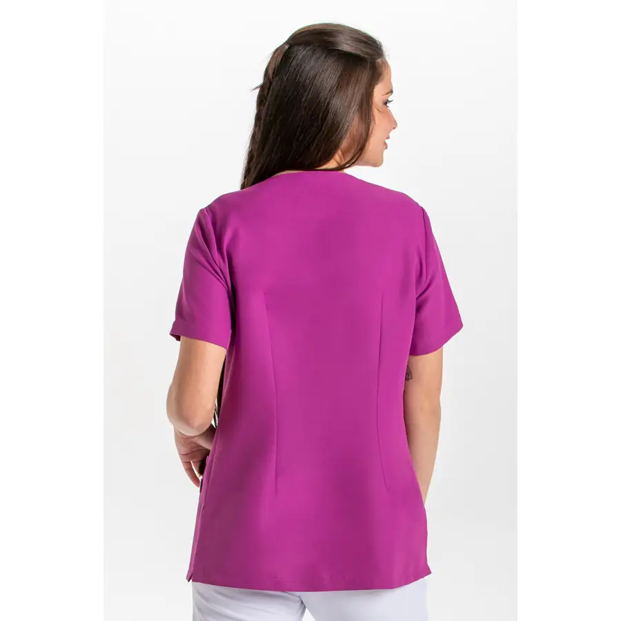 Chaqueta Dyneke 8821568 mujer púrpura tapeta lila 2 Chaqueta sra.púrpura tapeta lila Dyneke 8821568: vista trasera con modelo.