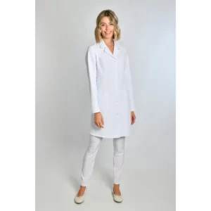 Bata mujer laboratorio microfibra Dyneke 8897570: vista de conjunto con modelo.