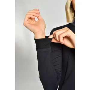 Chaqueta punto negra con cremallera Dyneke 8975479: detalle del puño.