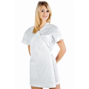 Kimono cruzado Isacco 006001, color Blanco, vista frontal con modelo