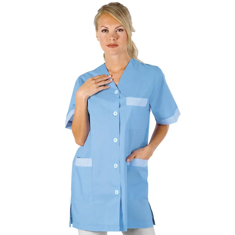 Casaca Isacco Dacca 006400 1 Casaca Isacco Dacca 006400, color Azzurro/Raya azzurro, vista frontal con modelo