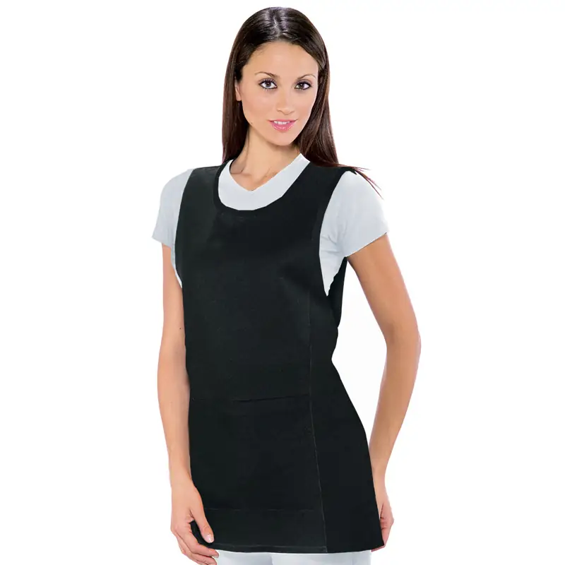 Casulla Isacco Papeete 013101 1 Casulla Isacco Papeete 013101, color Negro, vista frontal con modelo