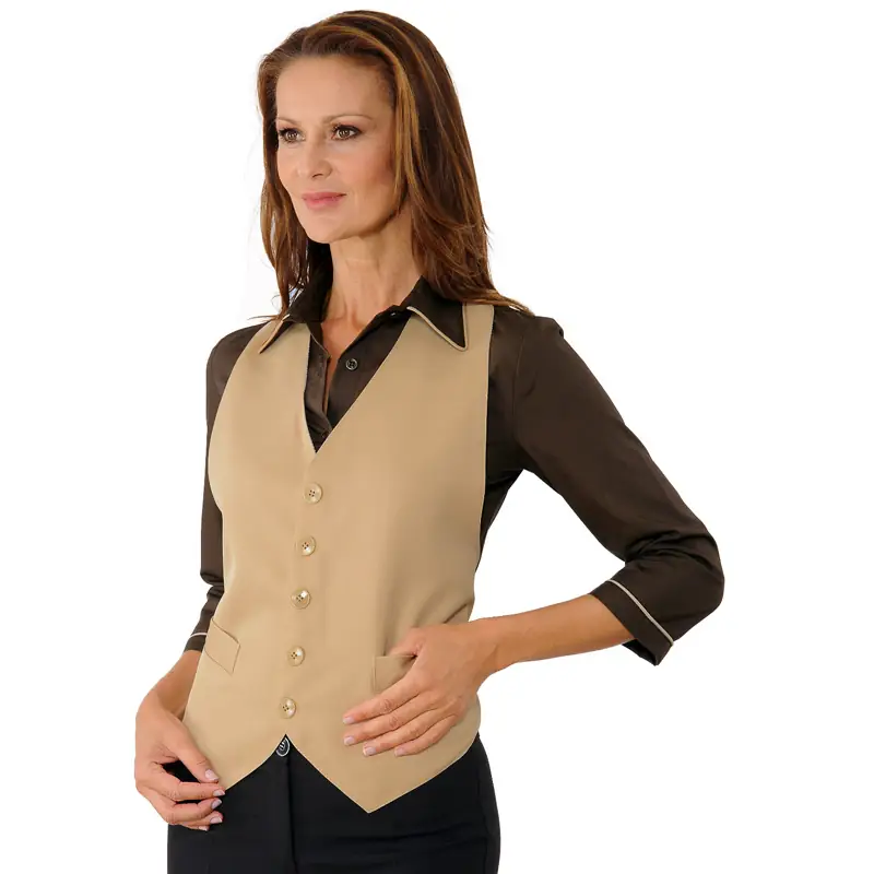 Chaleco Isacco Bolero 035015 1 Chaleco Isacco Bolero 035015, color Biscotto, vista frontal con modelo