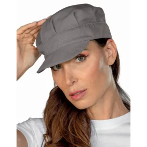 Gorra Isacco Sam 072088, Stone fango, vista con modelo