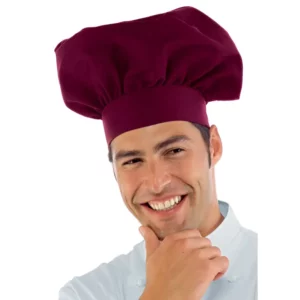 Gorro de chef Isacco 075003, color Burdeos, vista con modelo