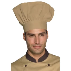 Gorro de chef Isacco 075015, color Biscotto, vista con modelo