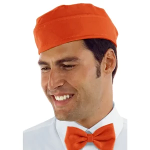 Gorro Barco Isacco 079111, color Colorado, vista con modelo