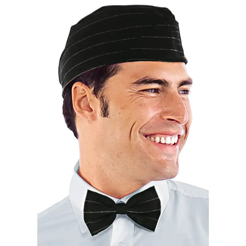 Gorro Isacco Barco 079118 1 Gorro Barco Isacco 079118, color Liverpool, vista con modelo