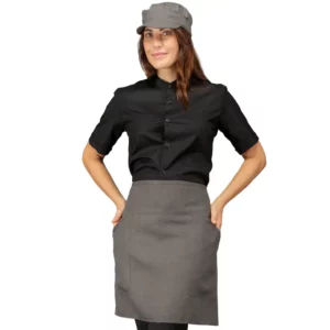 Delantal de cintura Isacco Ballantyne 085521, color Smoke, vista frontal con modelo