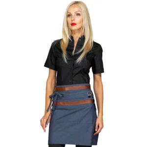 Delantal de cintura Isacco Leonida 085977, color Jeans/Cuero, vista frontal con modelo
