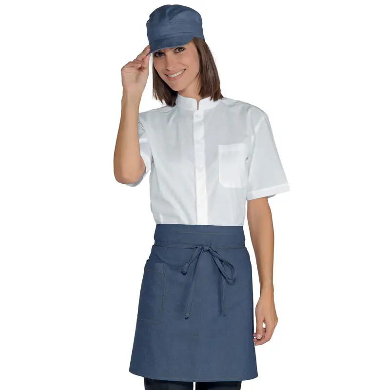 Delantal de cintura Isacco 086077 1 Delantal de cintura Isacco 086077, color Jeans, vista frontal con modelo