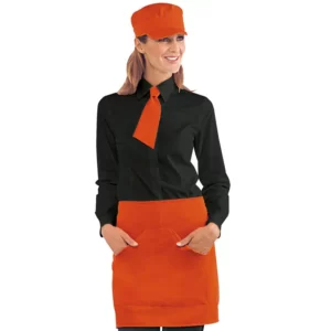 Delantal de cintura Isacco Orleans 086611, color Colorado, vista frontal con modelo