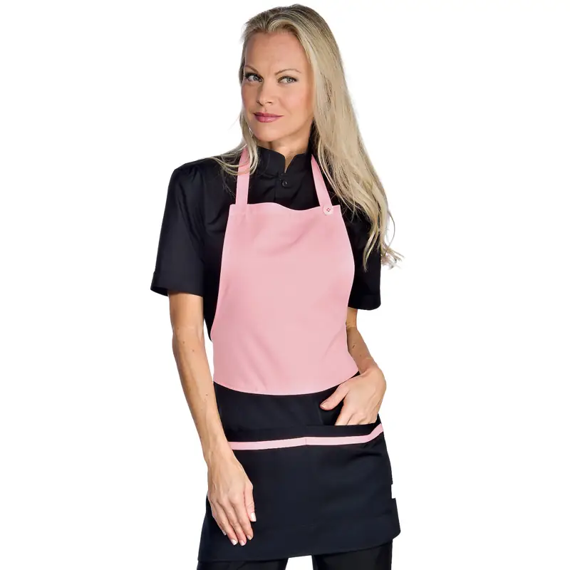 Delantal con peto Isacco Brooklyn 087689 1 Delantal con peto Isacco Brooklyn 087689, Rosa/Negro, vista con modelo