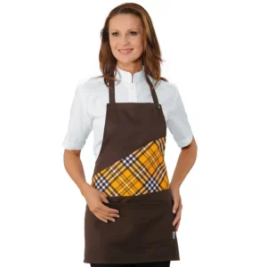 Delantal con peto Isacco Lollipop 087764, Moro/Tartan 413, vista con modelo