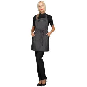 Delantal con peto Isacco Oregon Short 088441S, Black jeans, segunda vista frontal con modelo