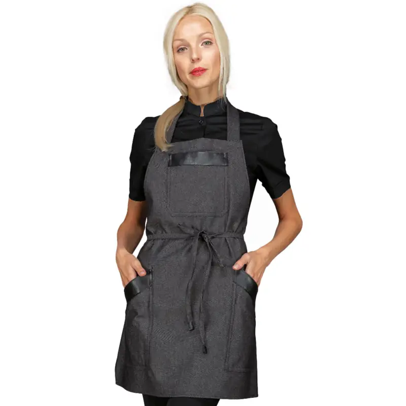 Delantal con peto Isacco Oregon Short 088441S 1 Delantal con peto Isacco Oregon Short 088441S, Black jeans, vista frontal con modelo