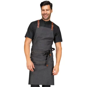 Delantal con peto Isacco Mexico 088641, Black jeans, vista frontal con modelo